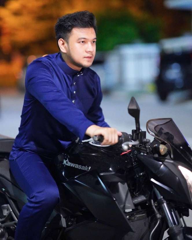 7 Potret Janda Kaya yang Nikahi Berondong Mantan ART-nya