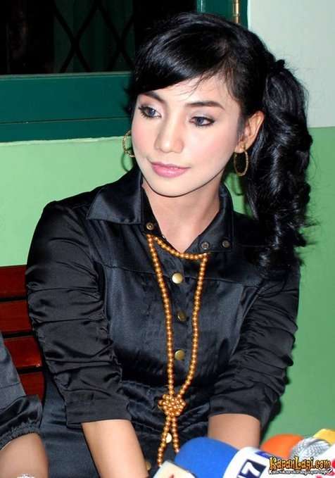 Nikahi Bule Turki, 10 Potret Cantiknya Siti KDI Sekarang