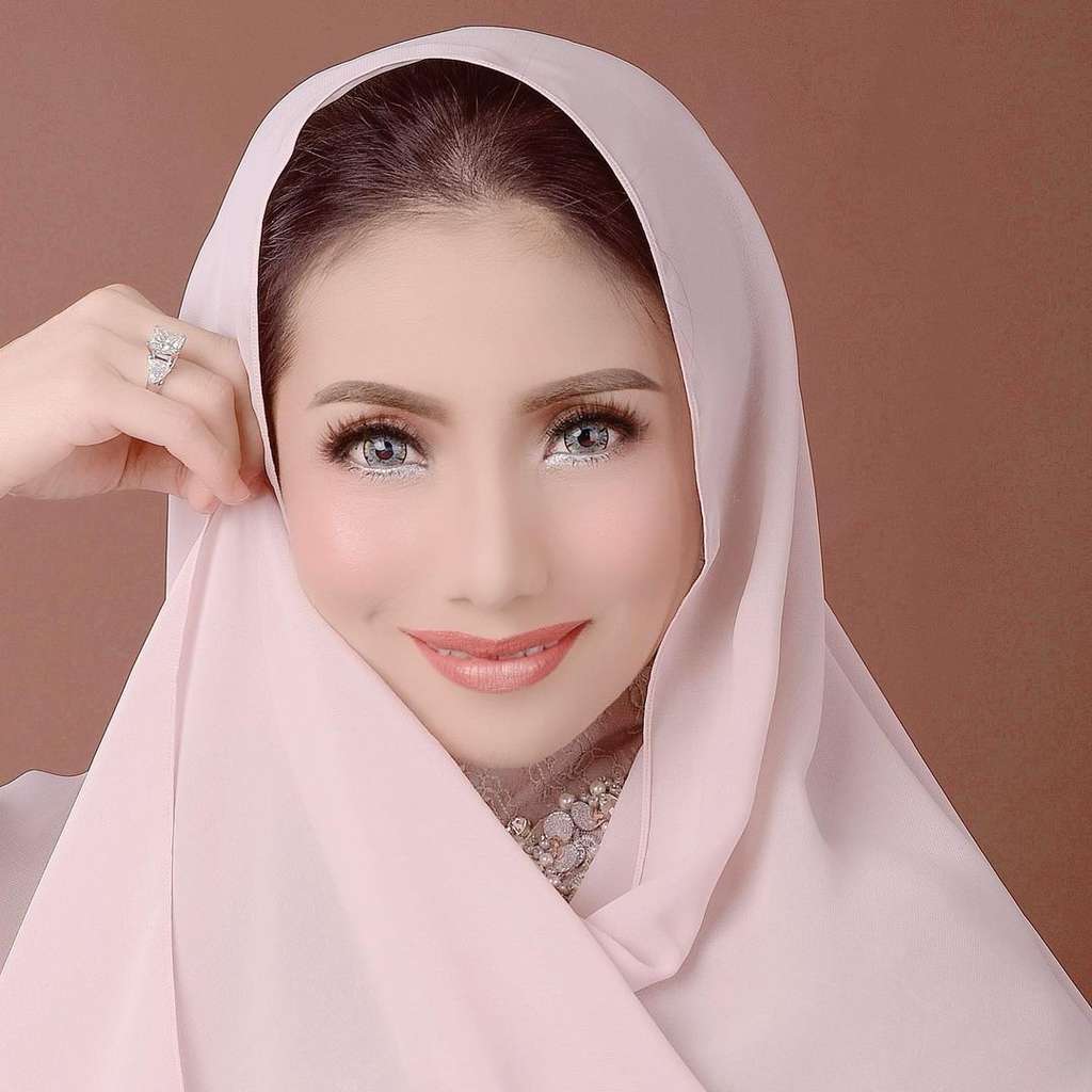 Nikahi Bule Turki, 10 Potret Cantiknya Siti KDI Sekarang