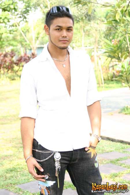9 Foto Lawas Ivan Gunawan Saat Jadi Pebasket & Model, Pangling