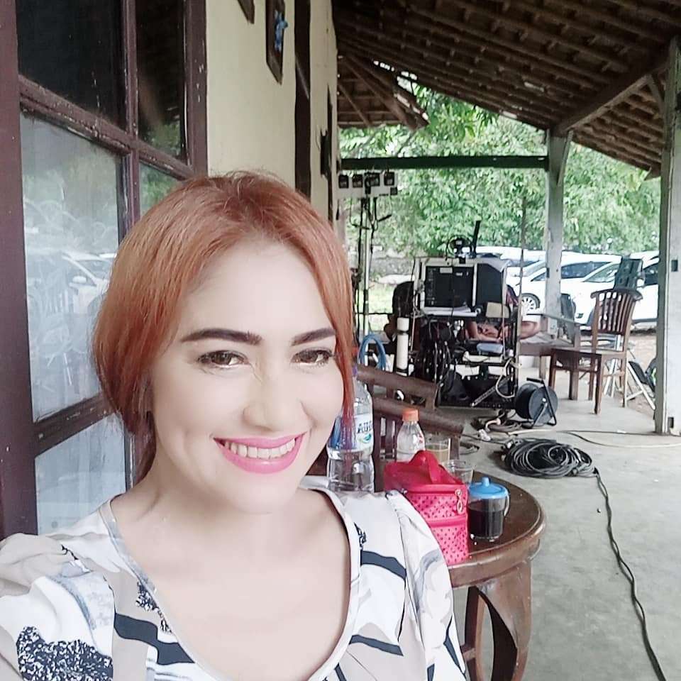 10 Potret Sally Marcelina, Tetap Cantik di Usia 52 Tahun