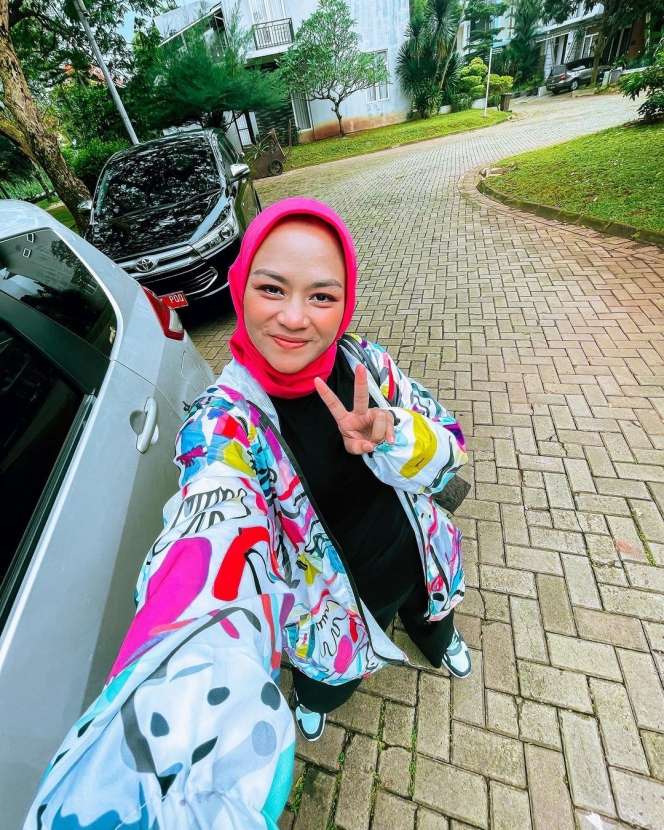 8 Foto Penampilan Terbaru Mantan Istri Daus Mini Bikin Melongo