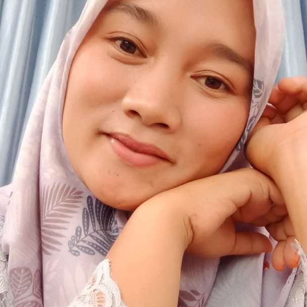 6 Potret Nelli Sovia, Istri Lord Adi MCI 8 yang Jarang Disorot