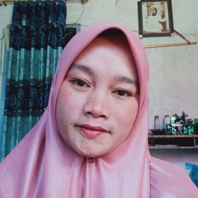 6 Potret Nelli Sovia, Istri Lord Adi MCI 8 yang Jarang Disorot