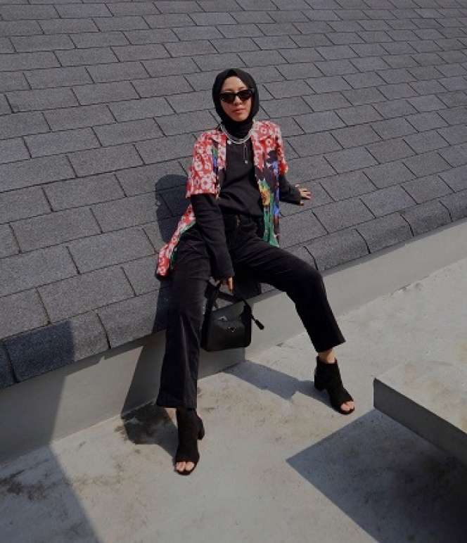 8 Gaya Modis Maudy Manager Rachel Vennya, Stylish dengan Hijab