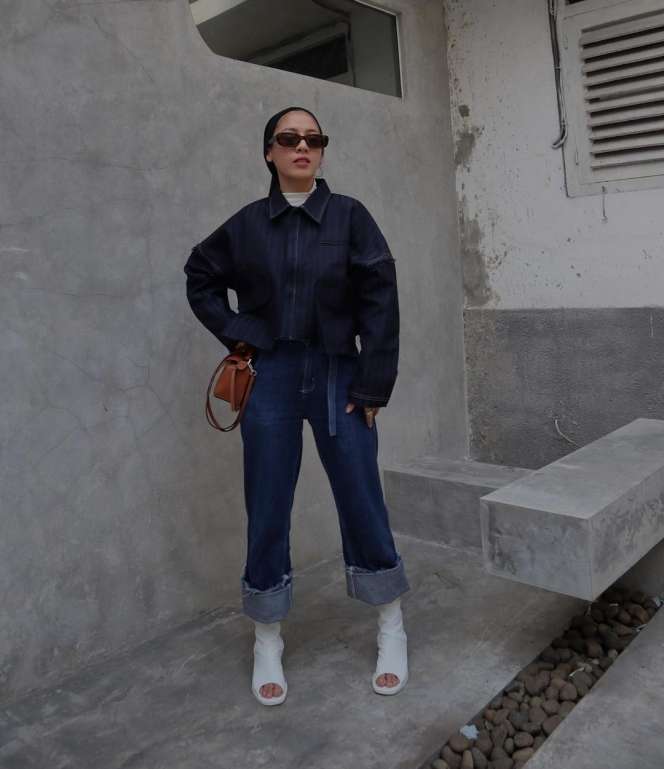 Potret OOTD Maudy Asisten Rachel Vennya, Gayanya Modis Banget!