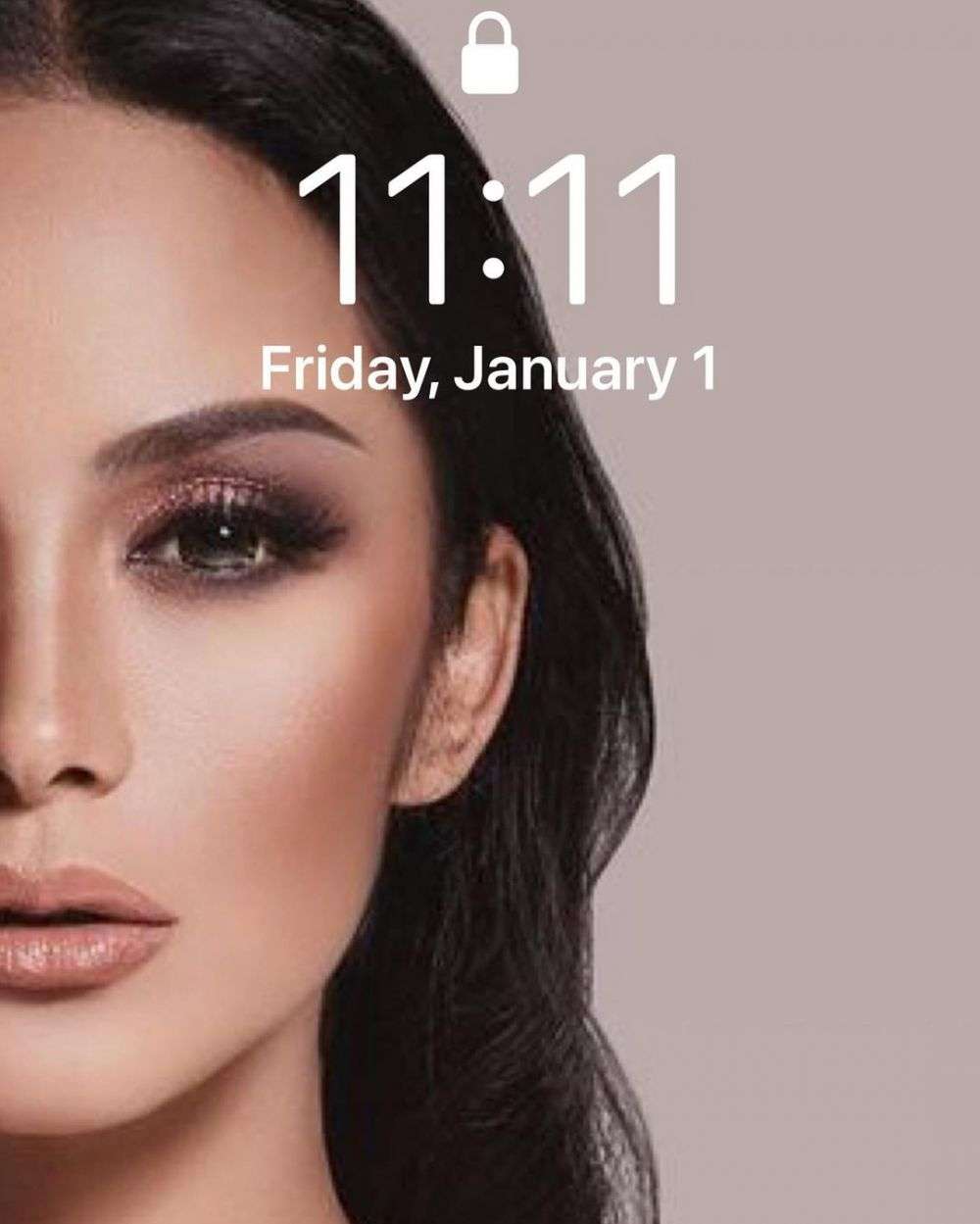 9 Foto Wallpaper di HP Artis, Milik Dimas Ahmad Bikin Syok!