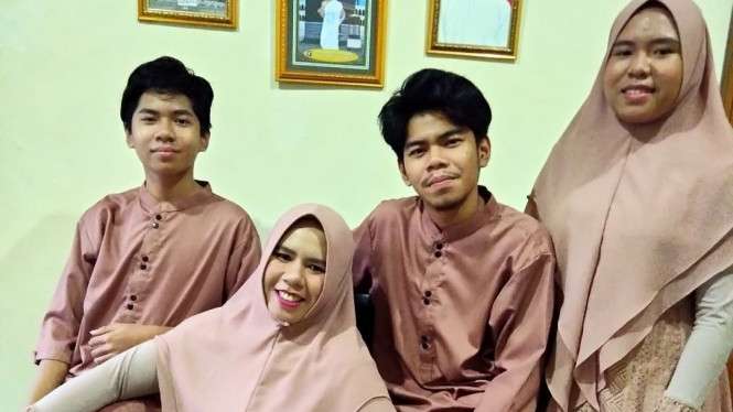 8 Potret Rizky Delta, Anak Kiwil yang Jadi Driver Ojol