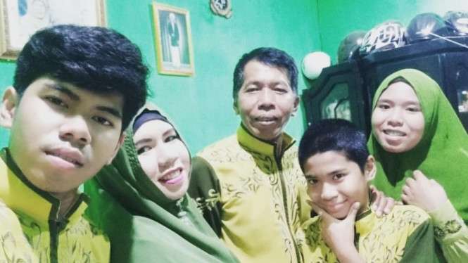 8 Potret Rizky Delta, Anak Kiwil yang Jadi Driver Ojol