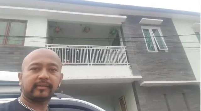 Kini Sukses, Intip 10 Foto Mewahnya Rumah Komar Preman Pensiun