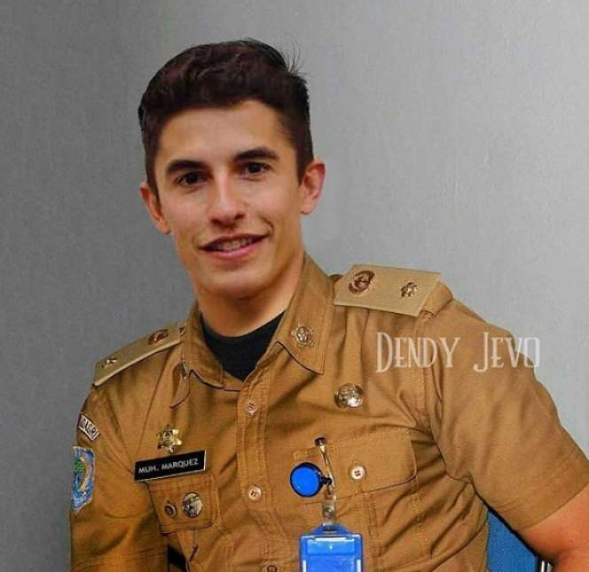 20 Foto Artis Diedit Pakai Seragam PNS, Terakhir Kocak Abis!