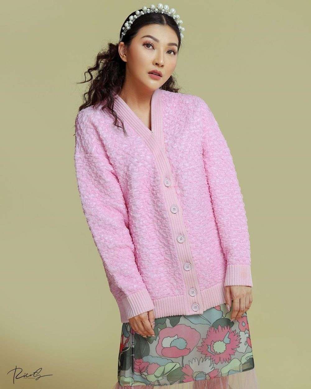 9 Nama Asli Artis Keturunan Tionghoa, Boy William Beda Banget!