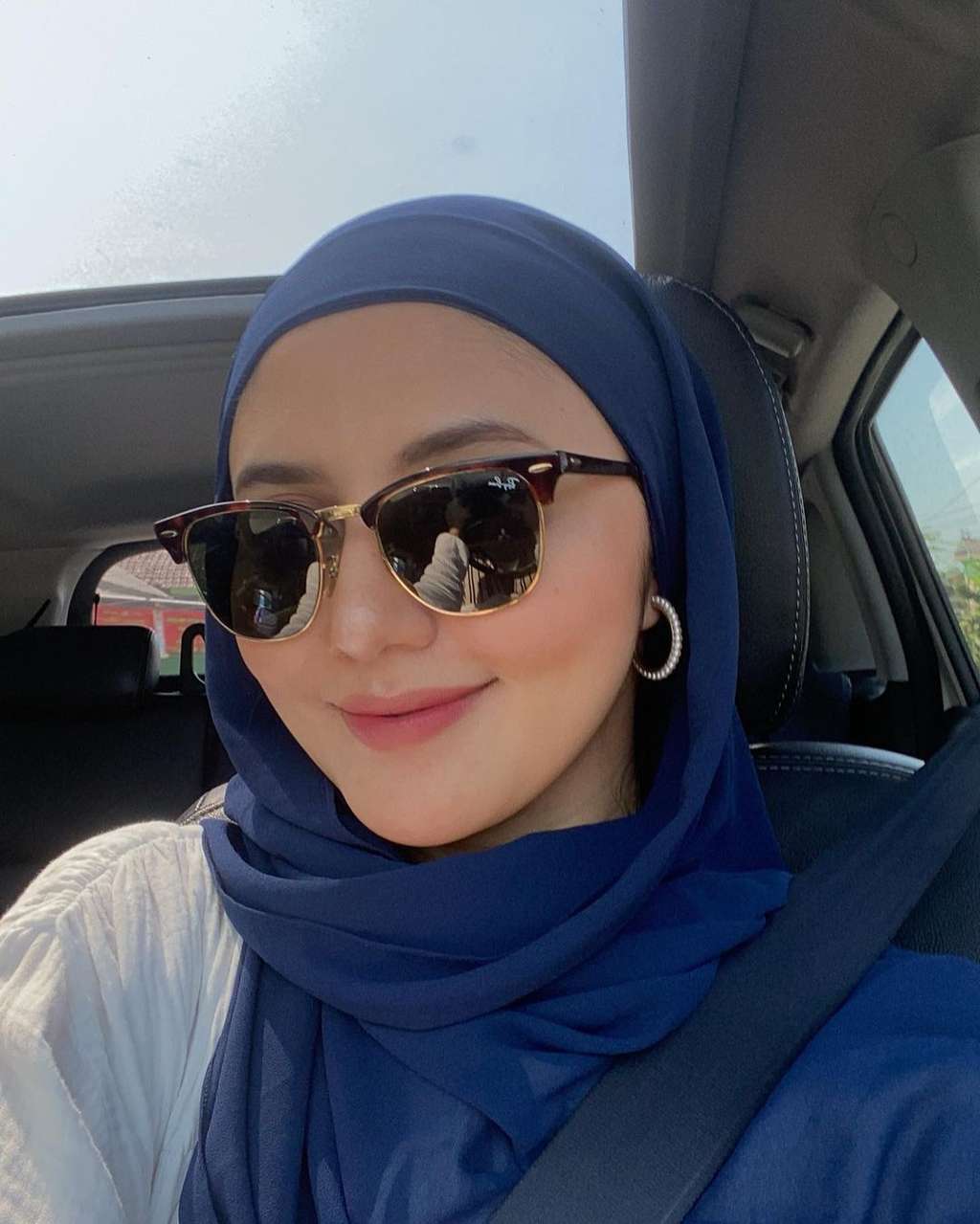 10 Foto Keseharian Mama Sofia ‘Ikatan Cinta’, Manglingi!