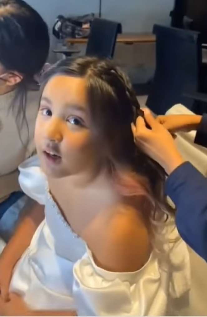 6 Foto Anak Nia Ramadhani Hadiri Nikahan Asisten