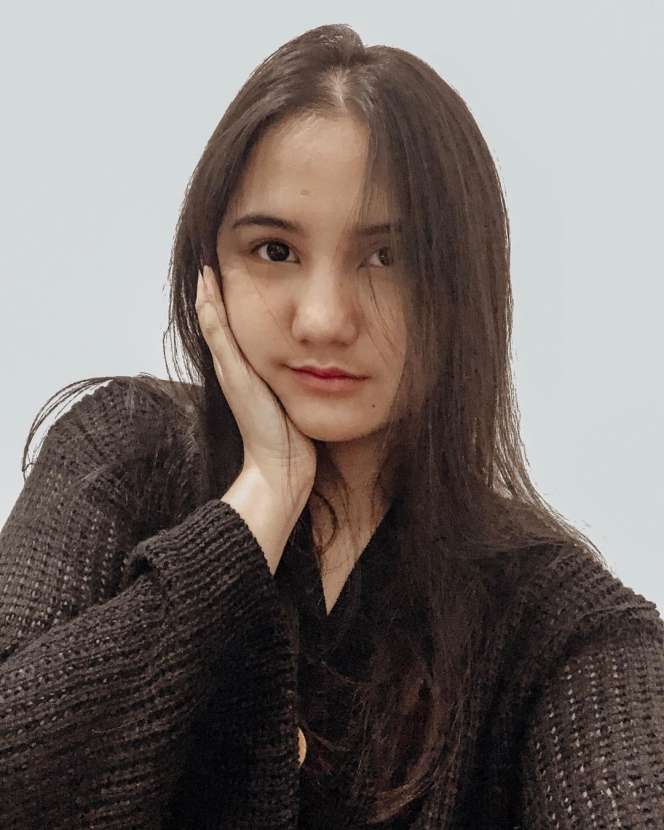 8 Foto Cantiknya Maureen, Anak Natalie Sarah Jarang Tersorot!