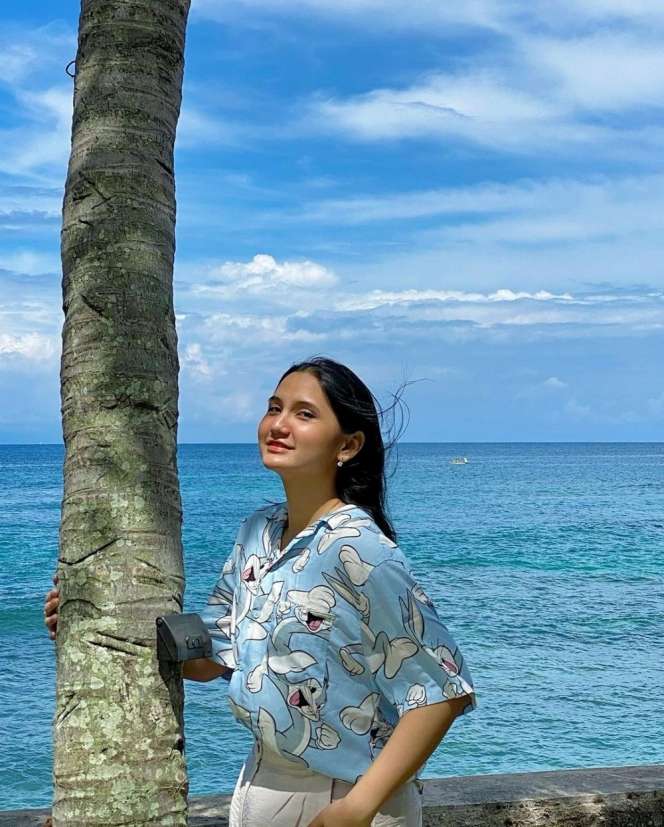 8 Foto Cantiknya Maureen, Anak Natalie Sarah Jarang Tersorot!