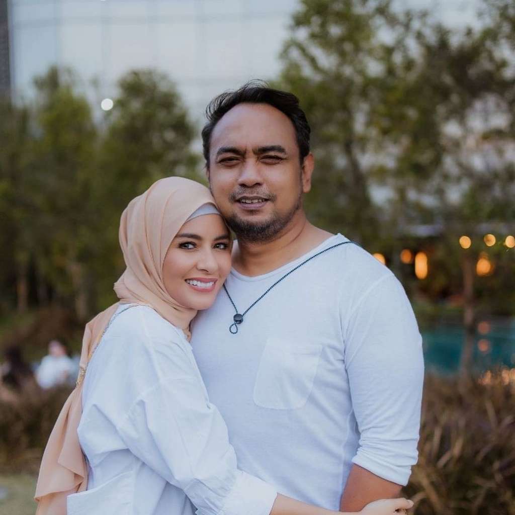 6 Pasangan Artis yang Langgeng & Bahagia di Pernikahan Kedua