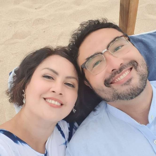 6 Pasangan Artis yang Langgeng & Bahagia di Pernikahan Kedua