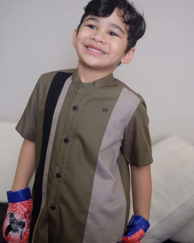 7 Anak Artis yang Punya Brand Sendiri, Padahal Masih Kecil