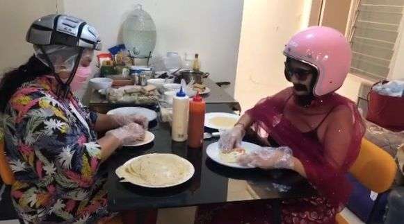 9 Aksi Kocak Artis Masak Pakai Helm, Amanda Manopo Ngakak!