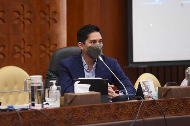 Potret  Tampan Budisatrio Djiwandono, Keponakan Prabowo