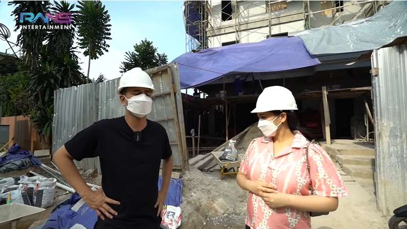 9 Momen Raffi-Nagita Cek Rumah Baru, Dalamnya Bikin Melongo!