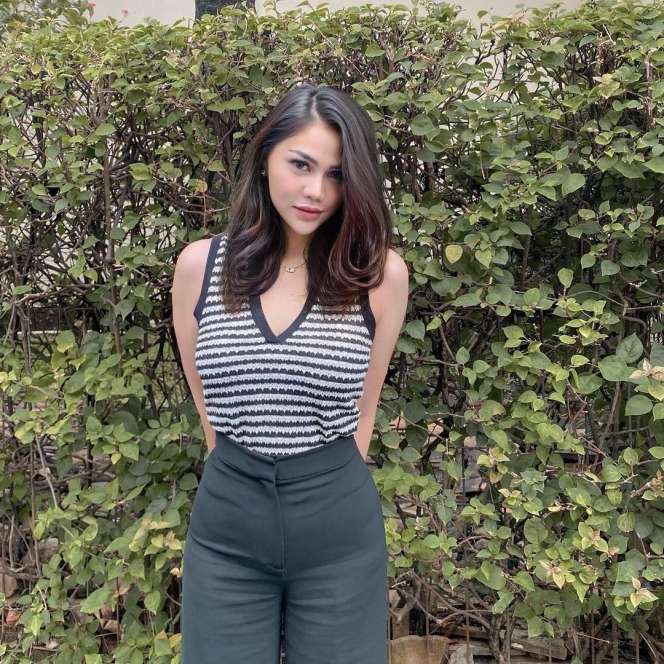 8 Potret Terbaru DJ Katty Butterfly, Pipi Tirus Dagu Lancip!