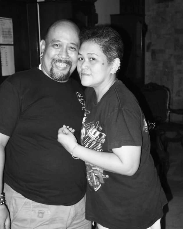 11 Kenangan Indro Warkop & Mendiang Istri, Masih Tetap Setia