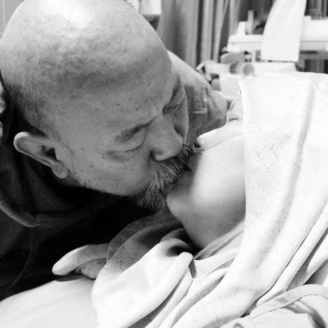 11 Kenangan Indro Warkop & Mendiang Istri, Masih Tetap Setia