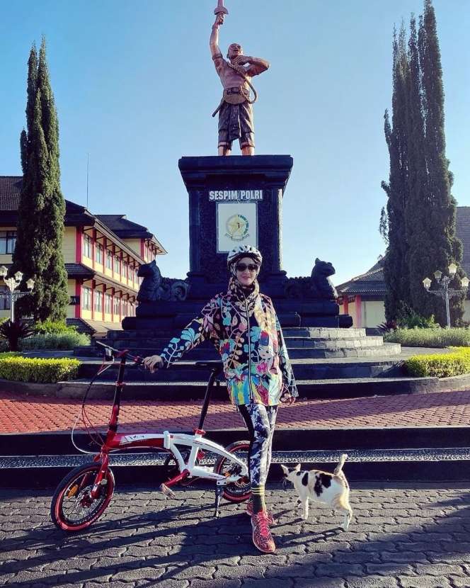 9 Potret Keseharian Uut Permatasari Kini Jadi Istri Pejabat 