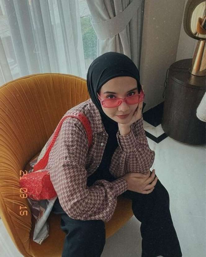 Gaya Retro Zaskia & Shireen Sungkar, Bak The Sister Comeback!