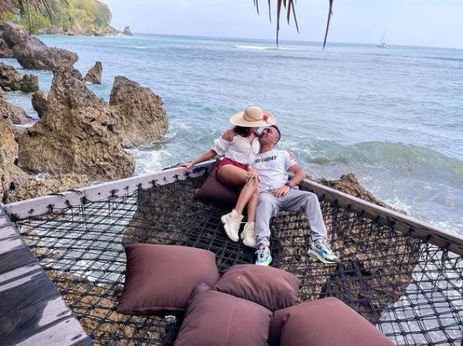 Ingat Eva Belisima Eks Istri Kiwil? Gaya Pacarannya Disorot