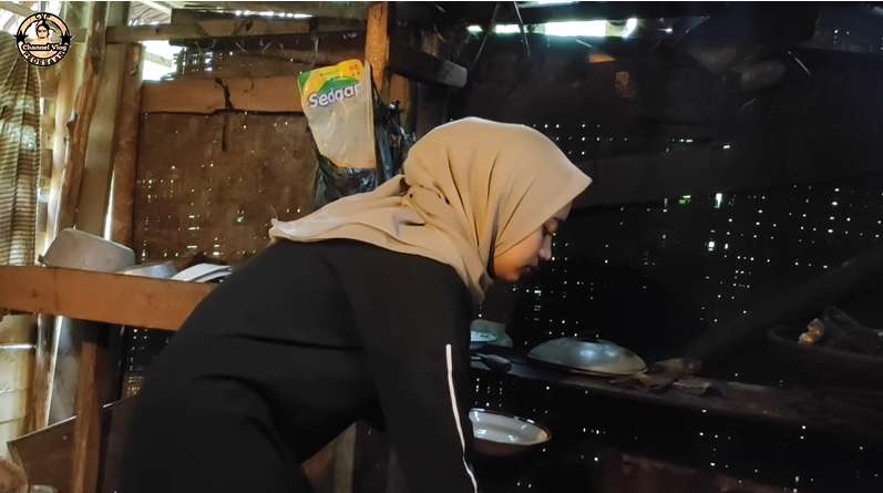 Cantik dan Rajin, Gadis Sunda Ini Bikin Betah Tinggal di Desa