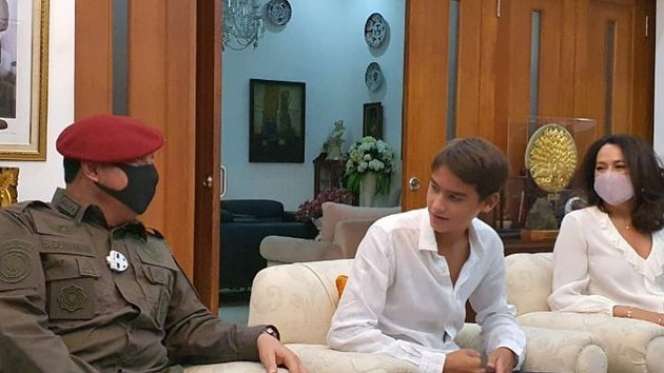 Foto Hunian Megawati Buat Dinner Perpisahan dengan Kartika