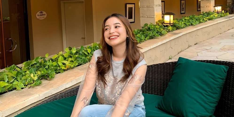 Cantiknya Anak Jarwo Kwat, Putri Anjani yang Jarang Tersorot