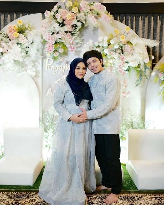 Momen Pengajian 4 Bulanan Kehamilan Aurel, 3 Keluarga Kumpul