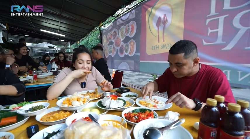 Nagita Ngidam Masakan Padang, Resto-nya Diangkut ke Andara