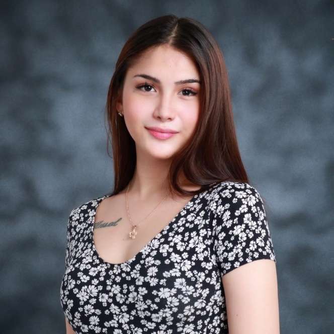 Cantik Bak Bidadari, Foto Masa Lalu Selebgram Ini Bikin Syok!