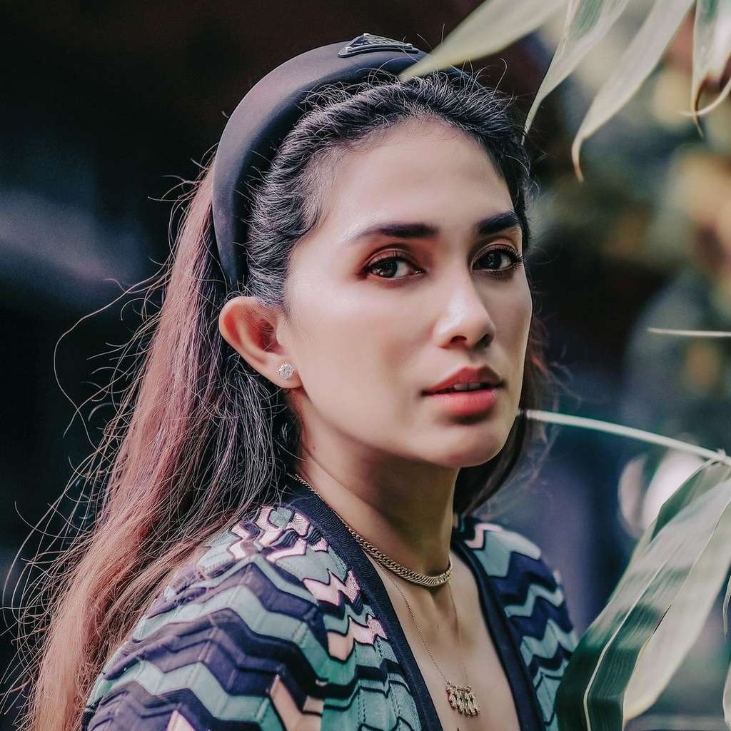 Hati Bak Malaikat, 5 Artis Ini Adopsi Anak Sebelum Menikah