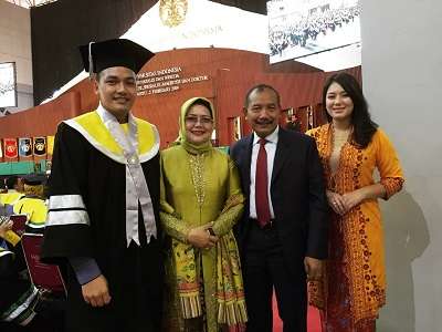 Intip Kemesraan 4 Mantan Kapolri Bareng Sang Istri, Bikin Iri!