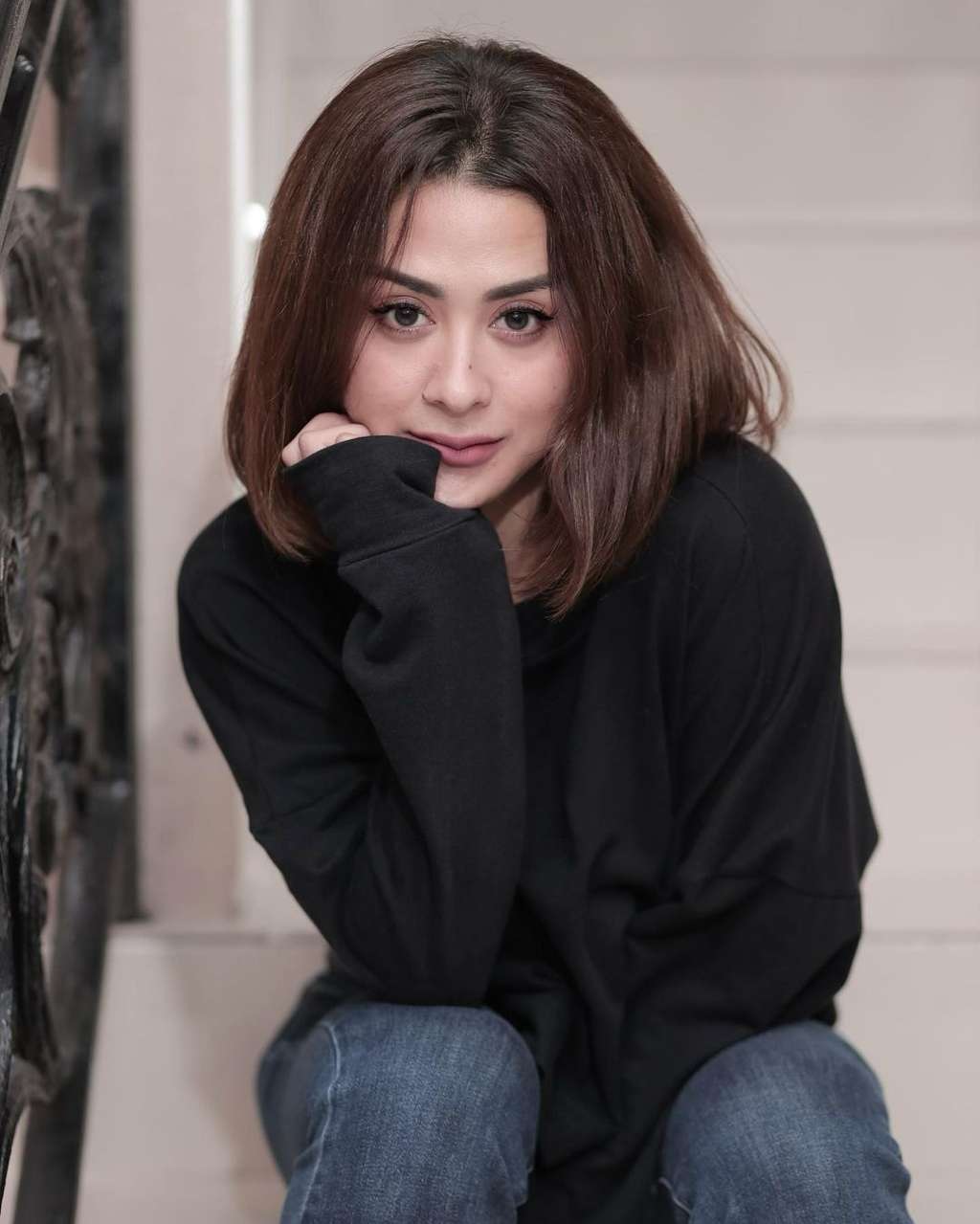 8 Potret Selvi Kitty, Hot Mama yang Masih Kayak ABG