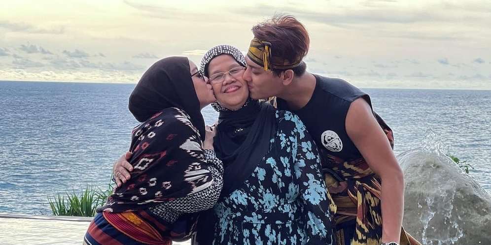 5 Potret Hubungan Artis dengan Mertua yang Ramai Disorot!