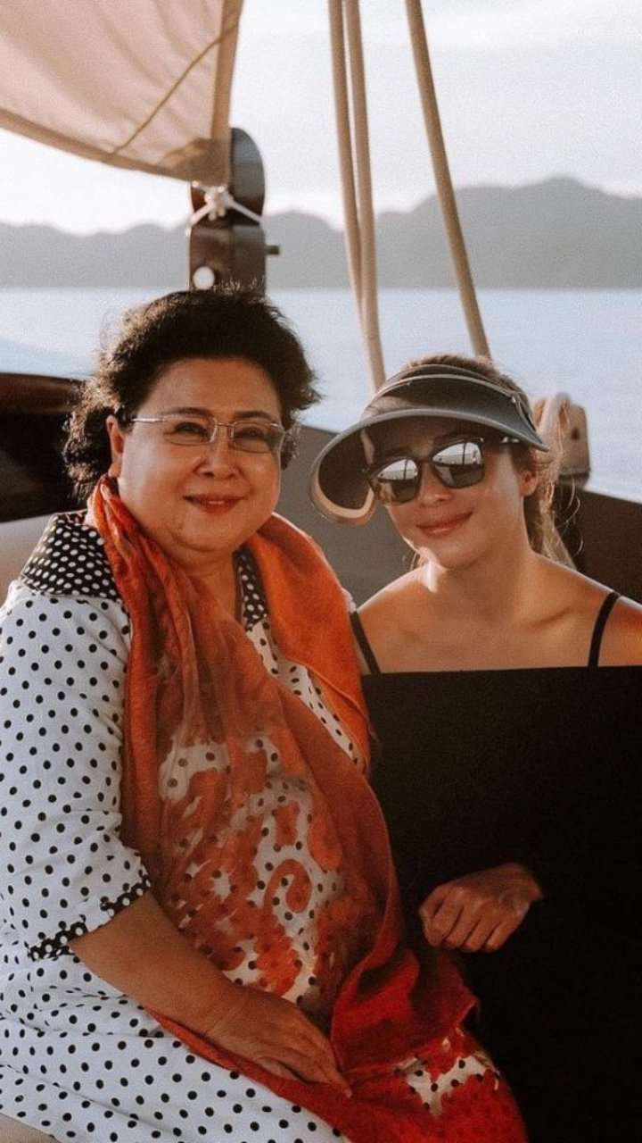 5 Potret Hubungan Artis dengan Mertua yang Ramai Disorot!