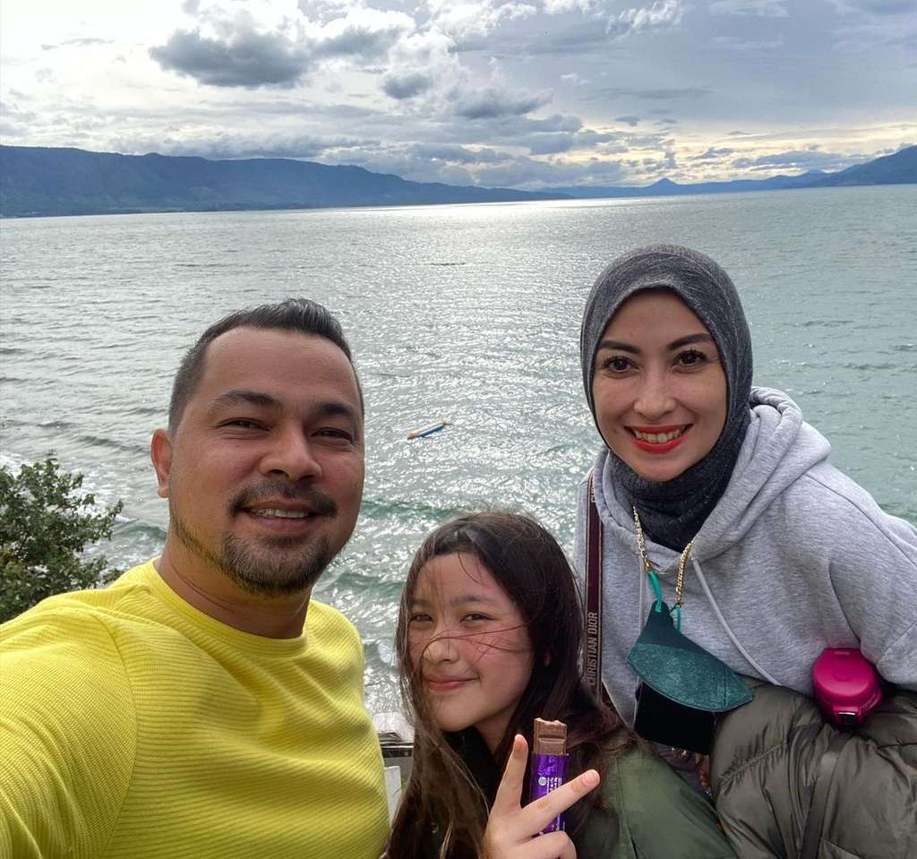9 Potret Aquene, Putri Sultan Djorghi yang Hafal Al-Quran