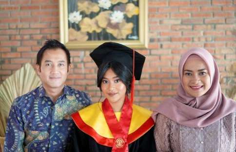 Pesona Siti Adira Putri Ikke Nurjanah, Prestasinya Mentereng
