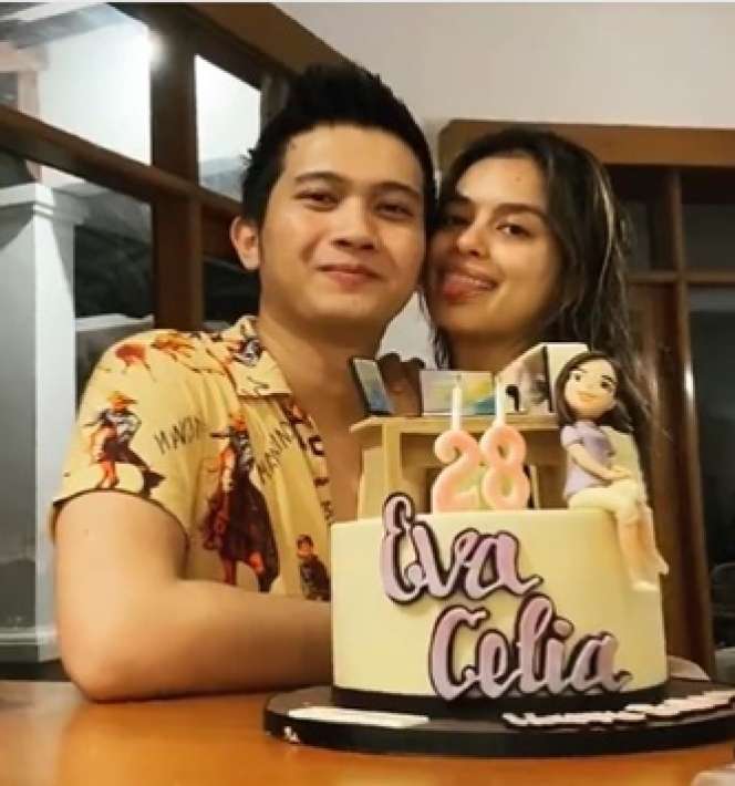 Dilamar saat Ultah, Ini 9 Potret Eva Celia & Demas Narawangsa