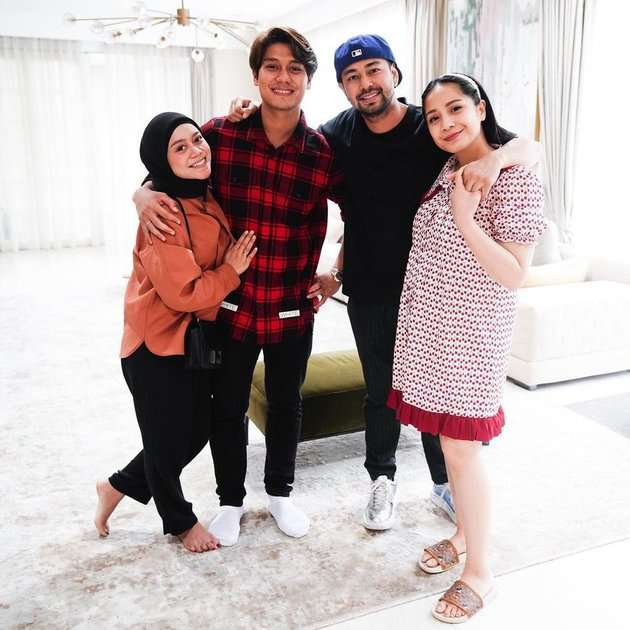 Potret Duo Bumil Lesty & Nagita, Makin Glowing Menawan