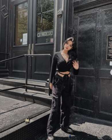Pesona Queennara Latiza Anak Liza Natalia, Salfok Pinggangnya 