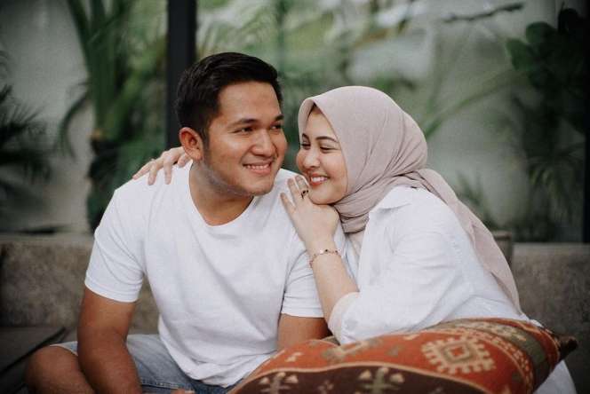 Pengalaman Pertama Punya Anak, 9 Artis Ini Siap Jadi Hot Papa