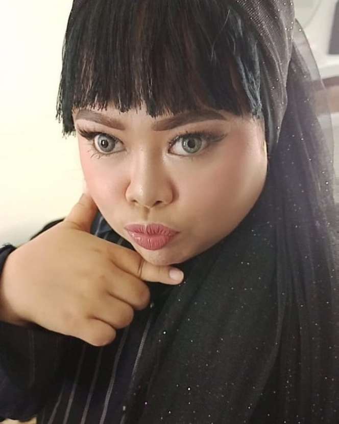Cover MV Lisa Blackpink, Poni Kekeyi Jadi Sorotan